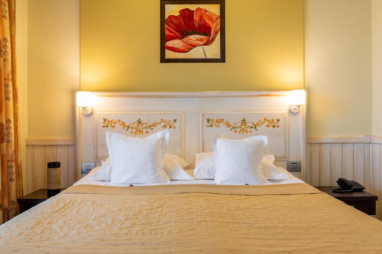 Hotel Casa Freya à Buşteni Extérieur photo