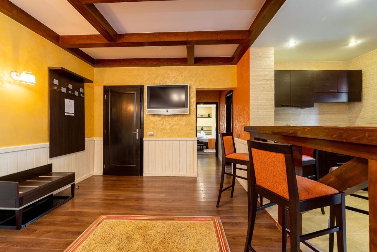 Hotel Casa Freya à Buşteni Extérieur photo