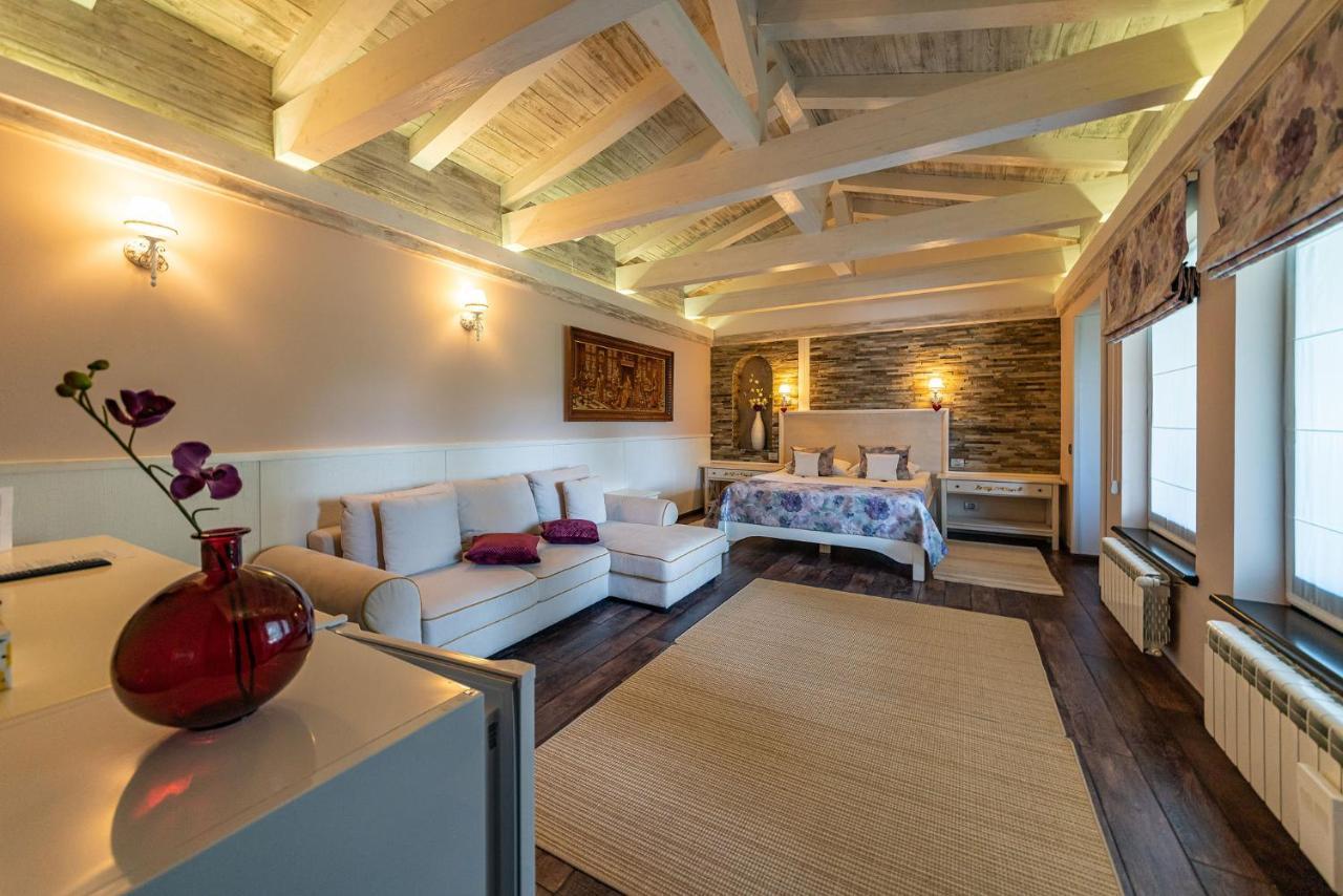 Hotel Casa Freya à Buşteni Extérieur photo