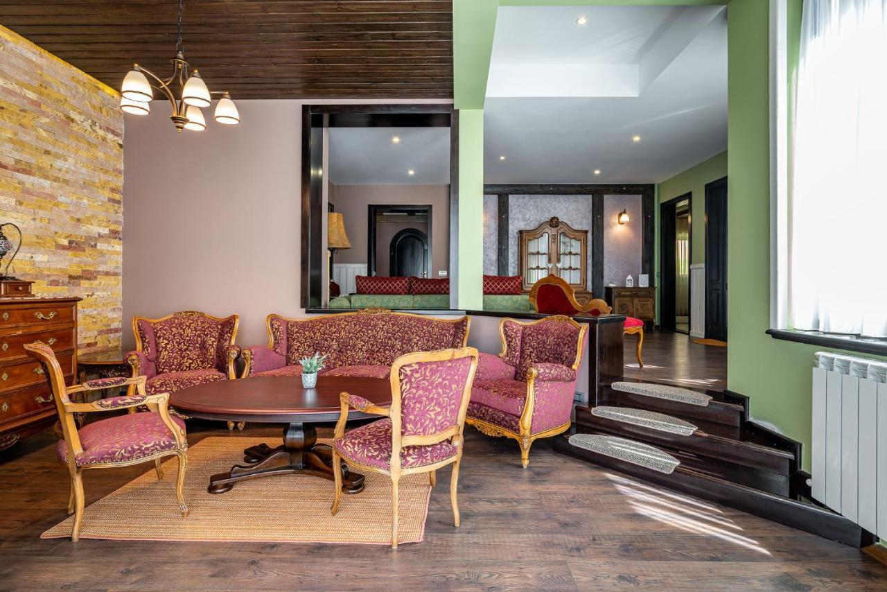 Hotel Casa Freya à Buşteni Extérieur photo