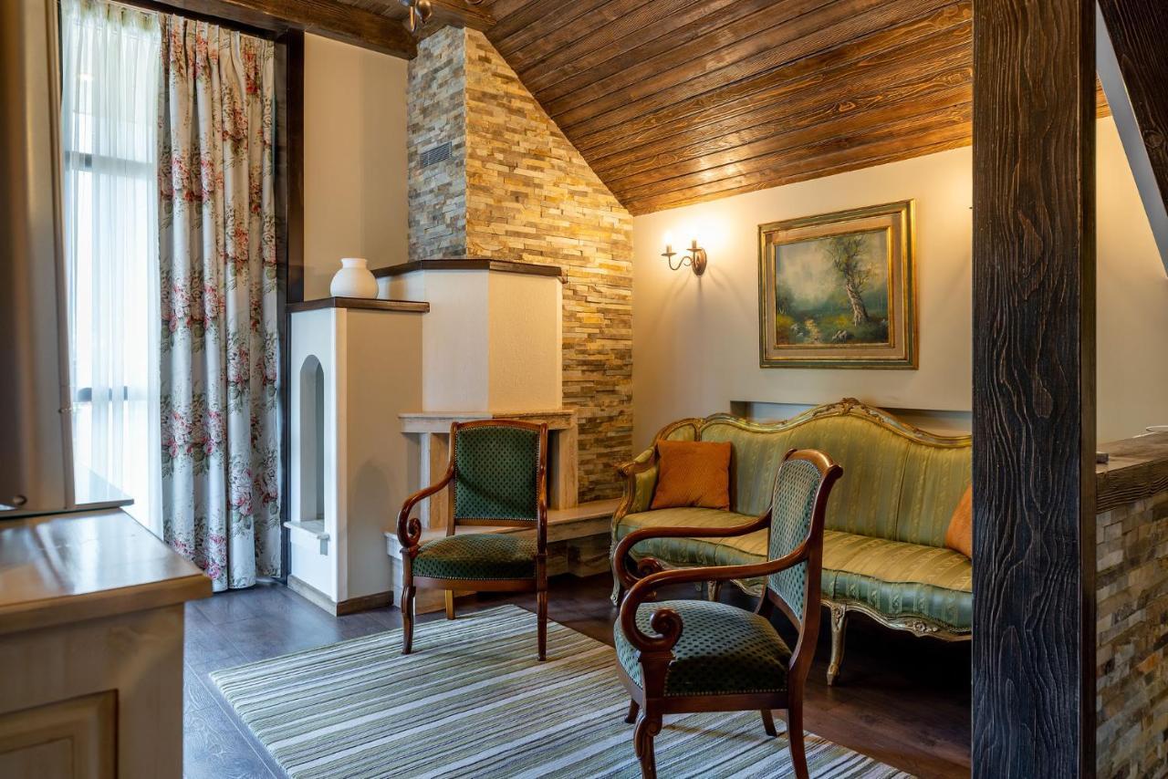 Hotel Casa Freya à Buşteni Extérieur photo