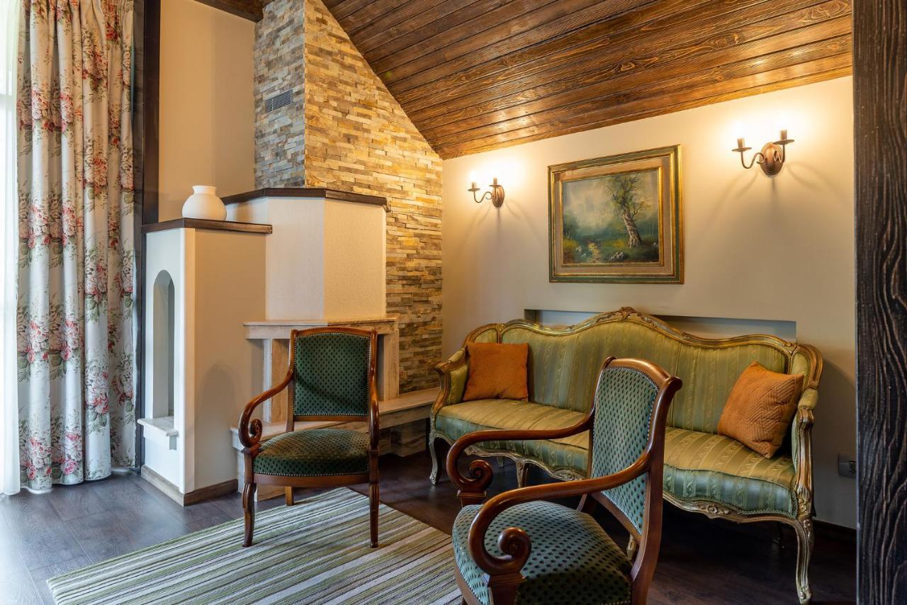 Hotel Casa Freya à Buşteni Extérieur photo