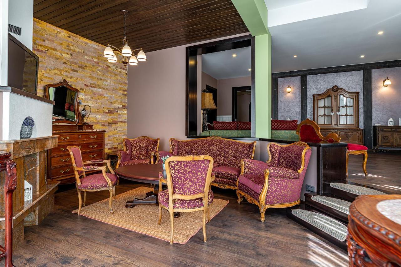 Hotel Casa Freya à Buşteni Extérieur photo