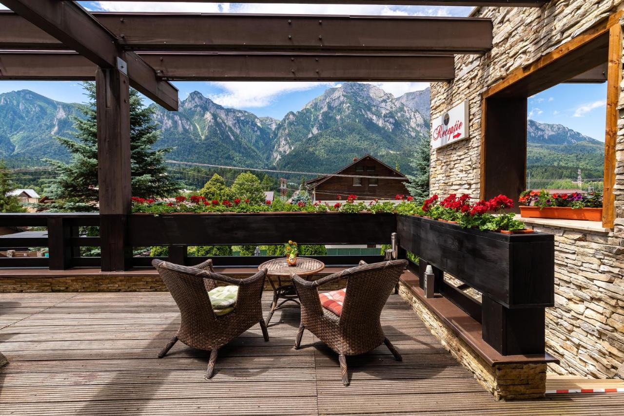 Hotel Casa Freya à Buşteni Extérieur photo